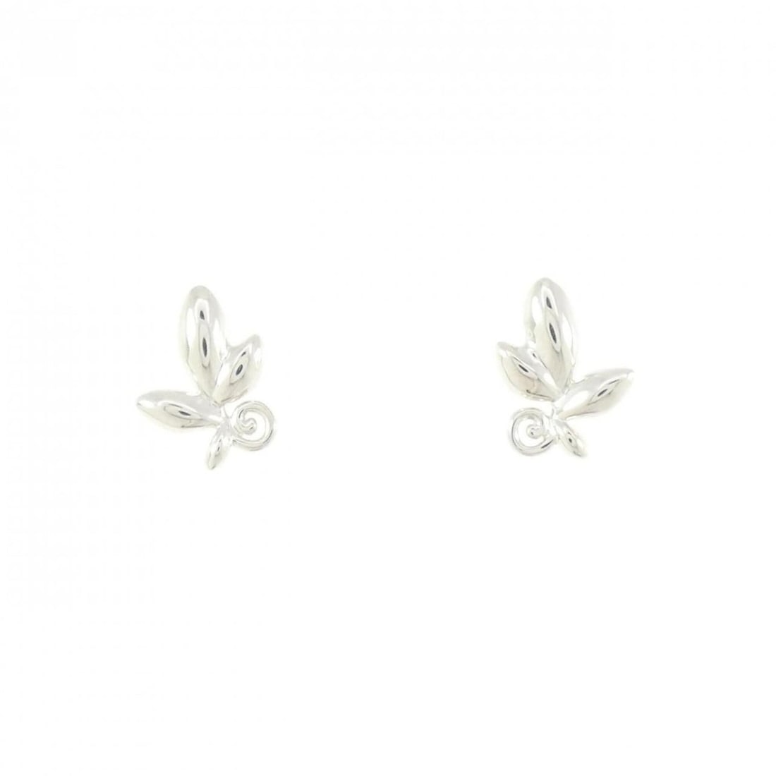 Tiffany Olive Leaf Earrings: --- Catalog ---Category: SizeSize (HxWxD): 11.30mm x 8.40mm / 0.44'' x 0.33''Category: DesignType: Stud earringsGender: WomenMaterial: Silver 925Category: GeneralBrand: Tiffany--- Item List ---Section