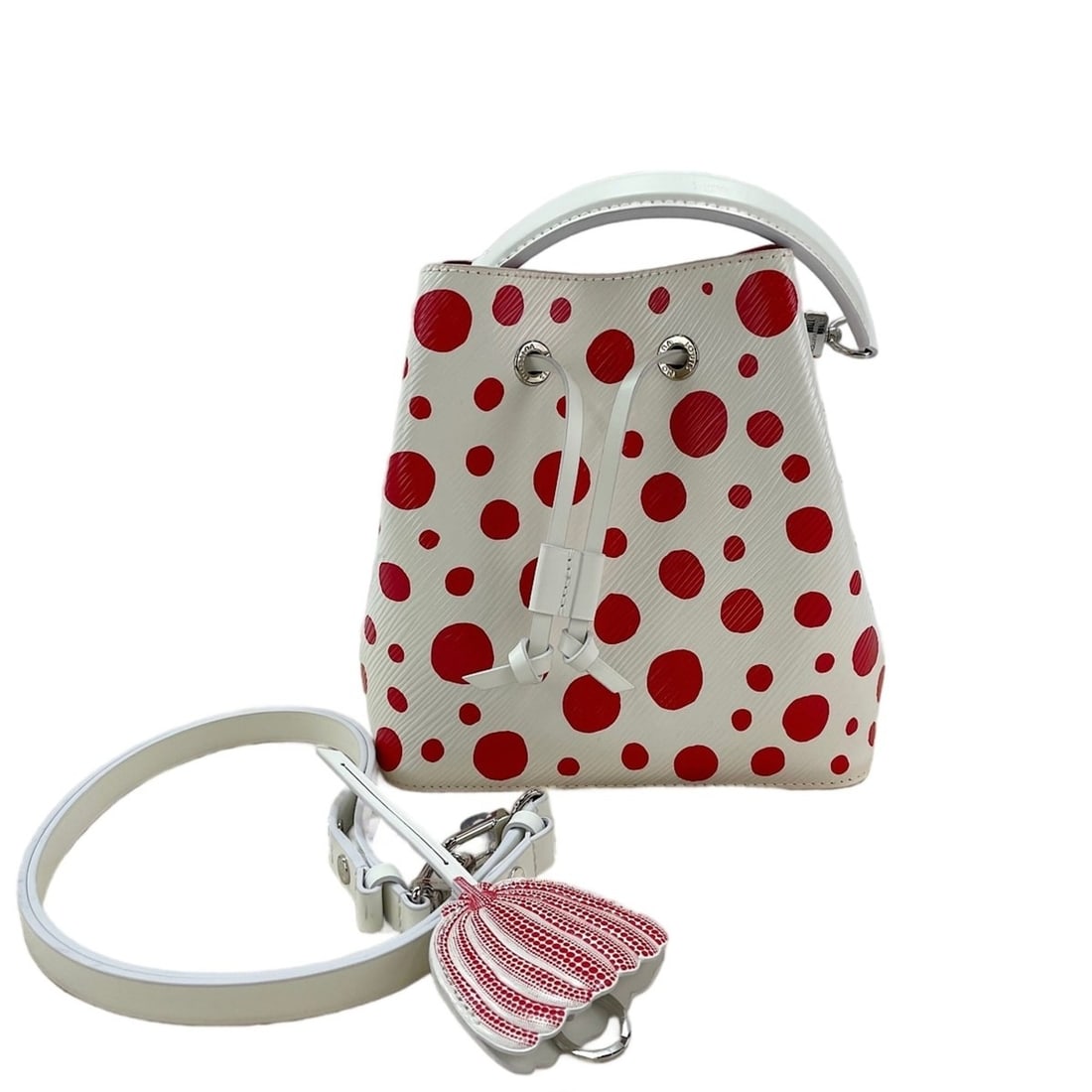 Louis Vuitton x Yayoi Kusama Neo Noe BB Handbag, White: --- Catalog ---Category: SizeSize (HxWxD): 21cm x 20cm x 12cm / 8.26'' x 7.87'' x 4.72''Category: DesignType: HandbagColor: WhiteGender: WomenCategory: GeneralBrand: Louis VuittonCountry of Origin: Fr
