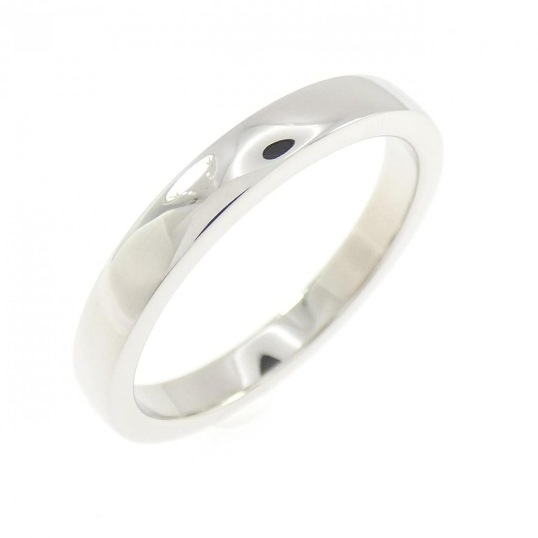 Bvlgari PT950 Ring: --- Catalog ---Category: SizeJP Size: 15.0US Size: 7.5Category: DesignType: Band ringGender: WomenMaterial: Platinum 950Category: GeneralBrand: Bvlgari--- Item List ---Section: ConditionRanking: Rank 