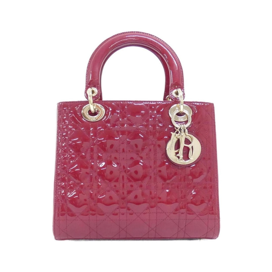 Christian Dior Lady Medium M0565OWCB Handbag: --- Catalog ---Category: SizeSize (HxWxD): 20cm x 24cm x 12cm / 7.87'' x 9.44'' x 4.72''Category: DesignType: HandbagColor: Cherry redGender: WomenMaterial: Leather Leather/Fur Type: Enamel LeatherCat
