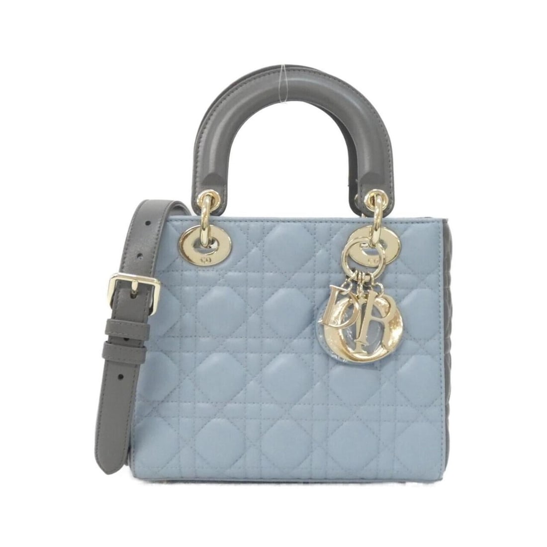 Christian Dior Lady Small M0531PNJC Handbag: --- Catalog ---Category: SizeSize (HxWxD): 18cm x 20cm x 8cm / 7.08'' x 7.87'' x 3.14''Category: DesignType: HandbagColor: Blue, GrayGender: Women,MenMaterial: Leather Leather/Fur Type: LambskinCatego