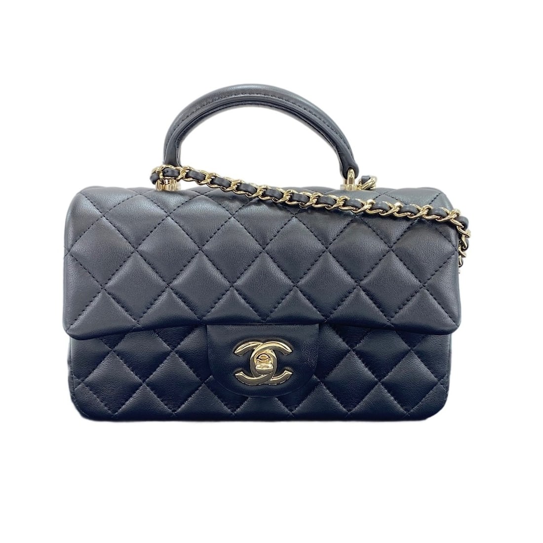 Chanel Mini Matelassé Shoulder Bag, Black: --- Catalog ---Category: SizeSize (HxWxD): 13cm x 19cm x 6.5cm / 5.11'' x 7.48'' x 2.55''Category: DesignType: Shoulder bagColor: BlackGender: WomenCategory: GeneralBrand: ChanelCountry of Origin: Fra