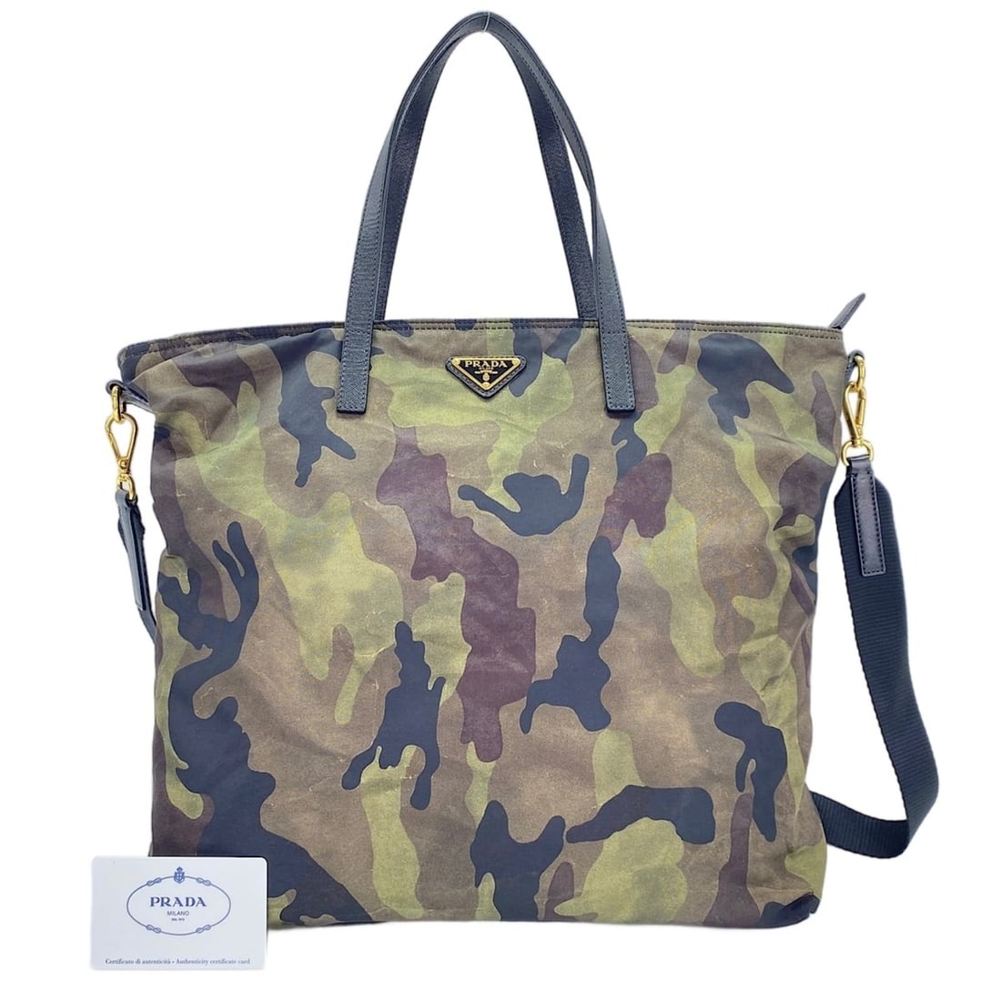 Prada 2-way tote bag, green: --- Catalog ---Category: SizeHandle Drop: 16.00cm / 6.30''Size (HxWxD): 35cm x 41cm x 8cm / 13.77'' x 16.14'' x 3.14''Strap Length: 97cm / 38.18''Category: DesignType: Tote bagColor: GreenGender: Wome