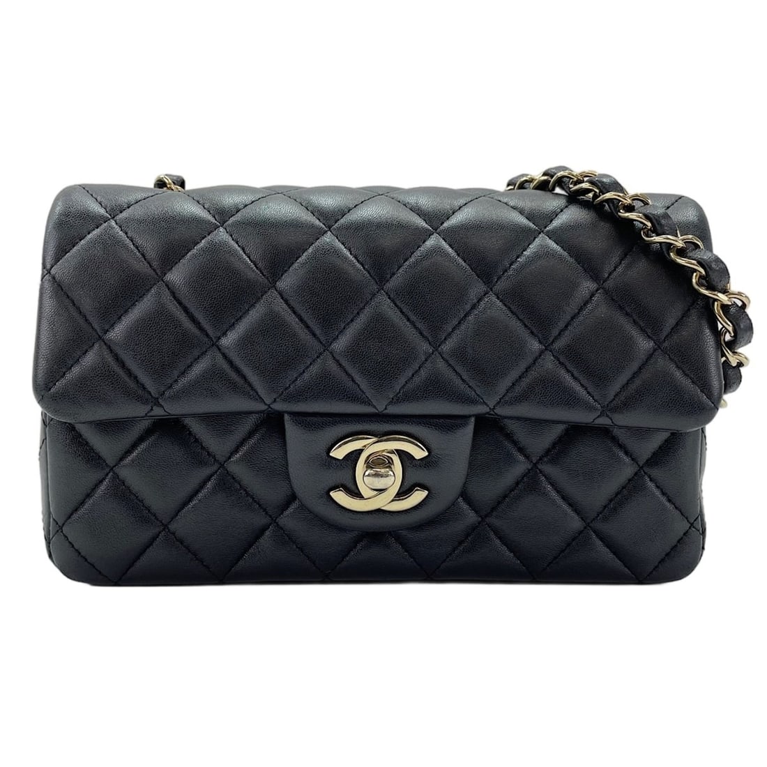 Chanel Mini Matelassé 20 Shoulder Bag, Black: --- Catalog ---Category: SizeSize (HxWxD): 12cm x 20cm x 6.5cm / 4.72'' x 7.87'' x 2.55''Category: DesignType: Shoulder bagColor: BlackGender: WomenCategory: GeneralBrand: Chanel--- Item List ---Secti