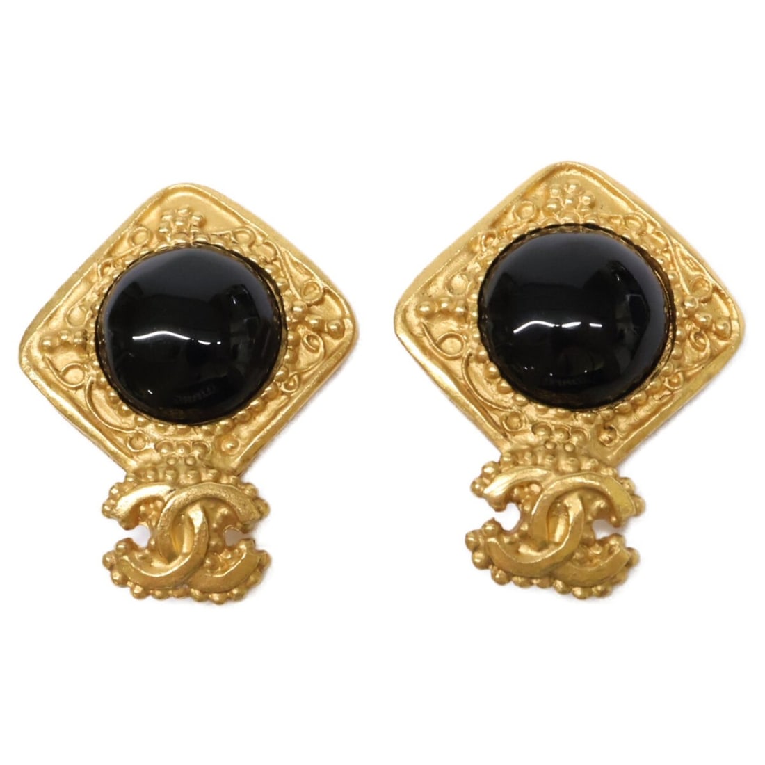 CHANEL 96A Coco Mark Black Stone Earrings Gold Women's: --- Catalog ---Category: SizeSize (HxWxD): 32.00mm x 25.00mm / 1.26'' x 0.98''Category: DesignType: Clip earringsColor: GoldGender: WomenMaterial: MetalCategory: GeneralBrand: Chanel--- Item List ---S