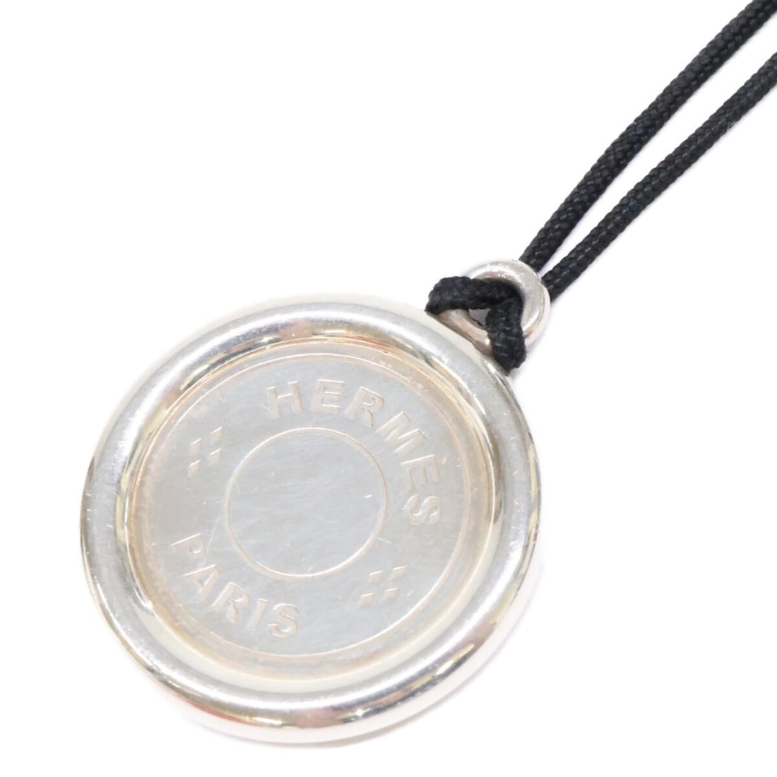 HERMES 103494B Ag925 Sellier Clou de Ciel TGM Coin Cord Necklace Silver Black Women's: --- Catalog ---Category: SizePendant Size: 30mm / 1.18''Neck Circumference: 40.5 cm / 15.94''Category: DesignColor: Black, SilverGender: WomenMaterial: Silver 925Necklace Type: NecklaceCategory: Gener