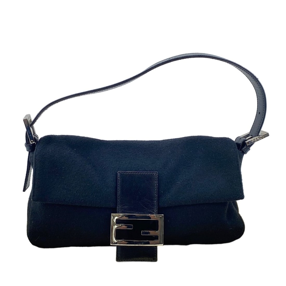 Fendi Mamma Bucket Shoulder Bag, Black: --- Catalog ---Category: SizeSize (HxWxD): 15cm x 26cm x 4.5cm / 5.9'' x 10.23'' x 1.77''Category: DesignType: Shoulder bagColor: BlackGender: WomenCategory: GeneralBrand: Fendi--- Item List ---Sectio