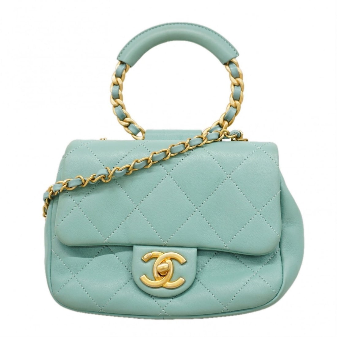 Chanel Matelassé Chain Shoulder Handbag, Lambskin, Light Blue, 2-way Bag for Women: --- Catalog ---Category: SizeSize (HxWxD): 14cm x 18cm x 5cm / 5.51'' x 7.08'' x 1.96''Category: DesignType: HandbagColor: Light blueGender: WomenMaterial: Leather Hardware Color: GoldLeather/Fur Type