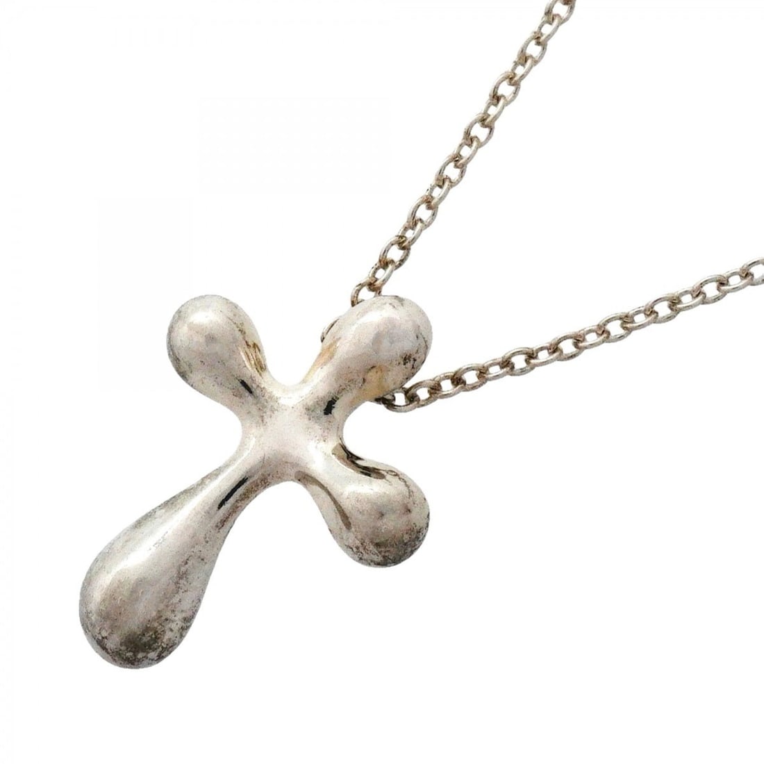 Tiffany & Co. Small Cross Necklace, Sterling Silver 925, Women's: --- Catalog ---Category: SizePendant Size: 16mm x 11.9mm / 0.62'' x 0.46''Neck Circumference: 44 cm / 17.32''Category: DesignGender: WomenMaterial: Silver 925Necklace Type: NecklaceCategory: GeneralBr
