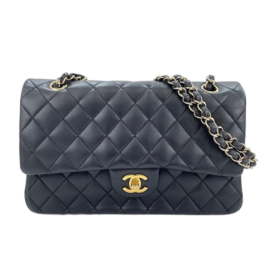 Chanel Matelassé 25 Shoulder Bag, Black: --- Catalog ---Category: SizeSize (HxWxD): 16cm x 25cm x 6cm / 6.29'' x 9.84'' x 2.36''Category: DesignType: Shoulder bagColor: BlackGender: WomenCategory: GeneralBrand: ChanelCountry of Origin: