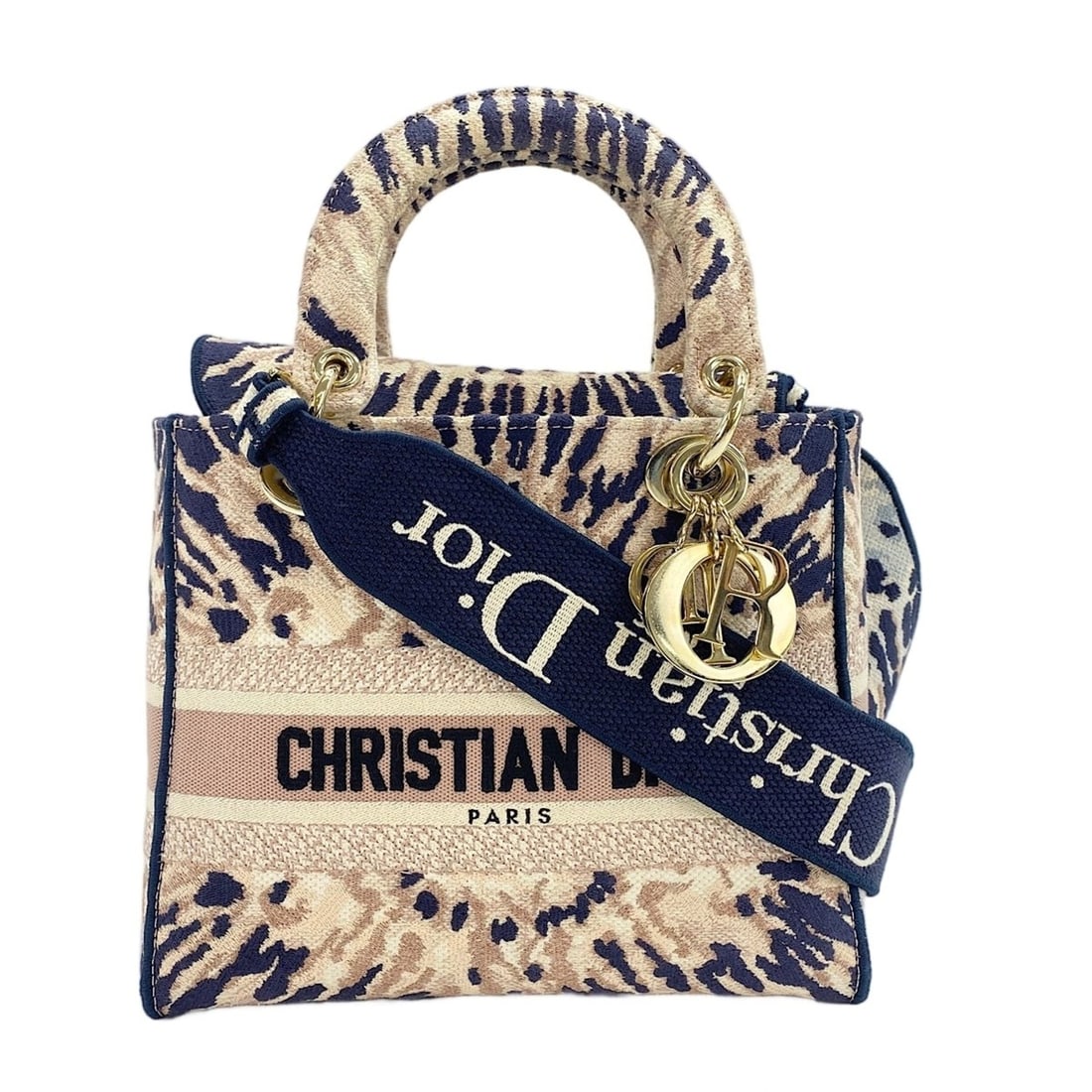 Christian Dior Lady D Light Medium 2-Way Handbag, Pink: --- Catalog ---Category: SizeSize (HxWxD): 20cm x 24cm x 12cm / 7.87'' x 9.44'' x 4.72''Category: DesignType: HandbagColor: PinkGender: WomenCategory: GeneralBrand: Christian DiorCountry of Origin: It