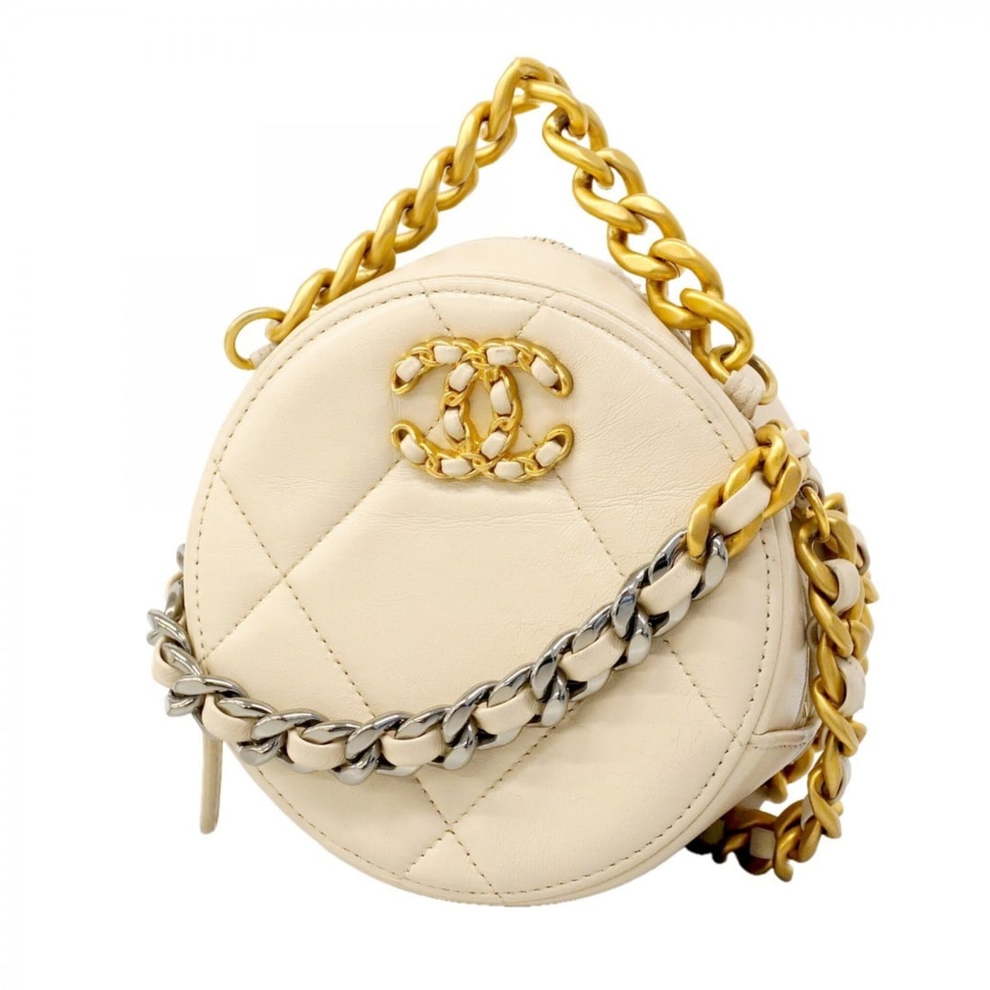 Chanel Shoulder Bag, Chain 19, Lambskin, Ivory Gold, Women's, P3138327: --- Catalog ---Category: SizeSize (HxWxD): 12cm x 12cm x 5cm / 4.72'' x 4.72'' x 1.96''Category: DesignType: Shoulder bagColor: IvoryGender: WomenMaterial: Leather Hardware Color: Gold, SilverLeather/