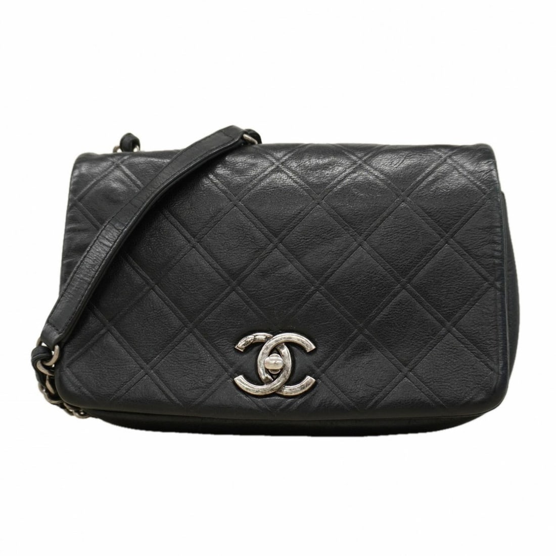 Chanel Matelassé Chain Shoulder Bag, Leather, Black, Women's: --- Catalog ---Category: SizeSize (HxWxD): 14cm x 21cm x 4.5cm / 5.51'' x 8.26'' x 1.77''Category: DesignType: Shoulder bagColor: BlackGender: WomenMaterial: Leather Hardware Color: SilverCategory: Ge