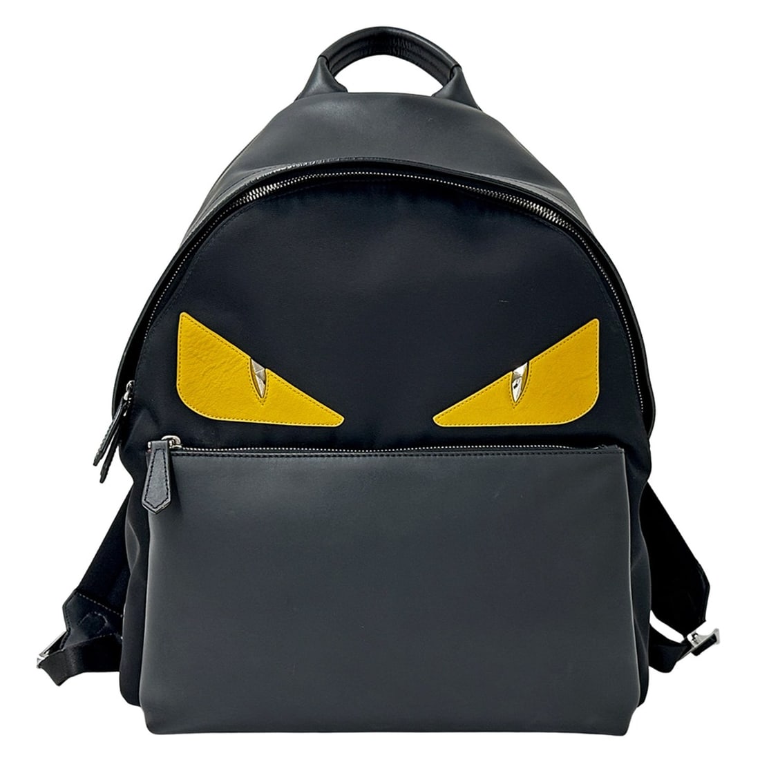 Fendi FENDI handbag for men, brand name Bugs Eye backpack, nylon and leather, black, 7VZ012.: --- Catalog ---Category: SizeSize (HxWxD): 40cm x 33cm x 16cm / 15.74'' x 12.99'' x 6.29''Category: DesignType: BackpackColor: BlackGender: MenMaterial: Nylon , Leather Category: GeneralMPN: 7VZ012Bra