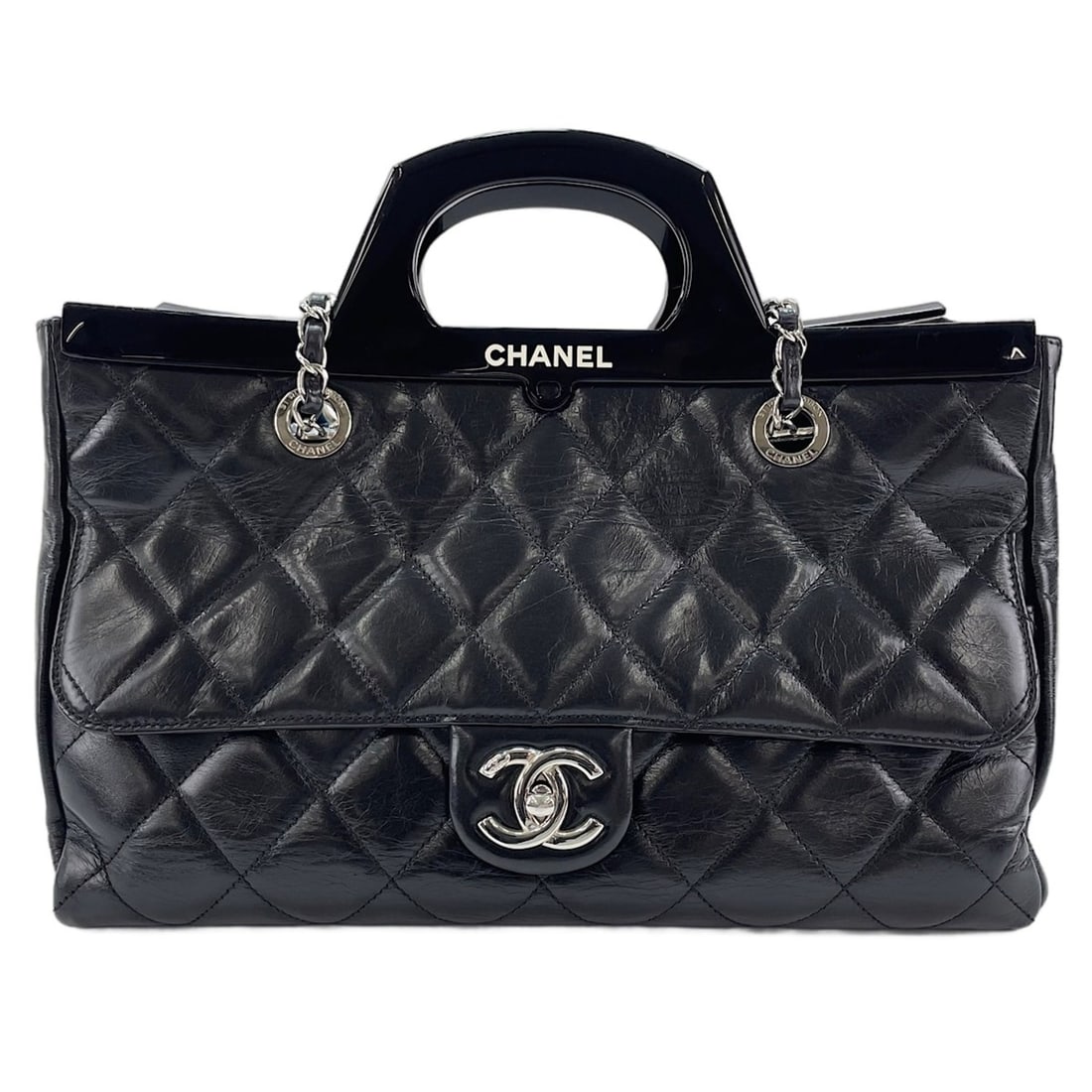 Chanel CC Delivery Tote Bag, Black: --- Catalog ---Category: SizeSize (HxWxD): 18cm x 32cm x 13cm / 7.08'' x 12.59'' x 5.11''Strap Length: 60cm / 23.62''Category: DesignType: Tote bagColor: BlackGender: WomenCategory: GeneralBrand: Chan
