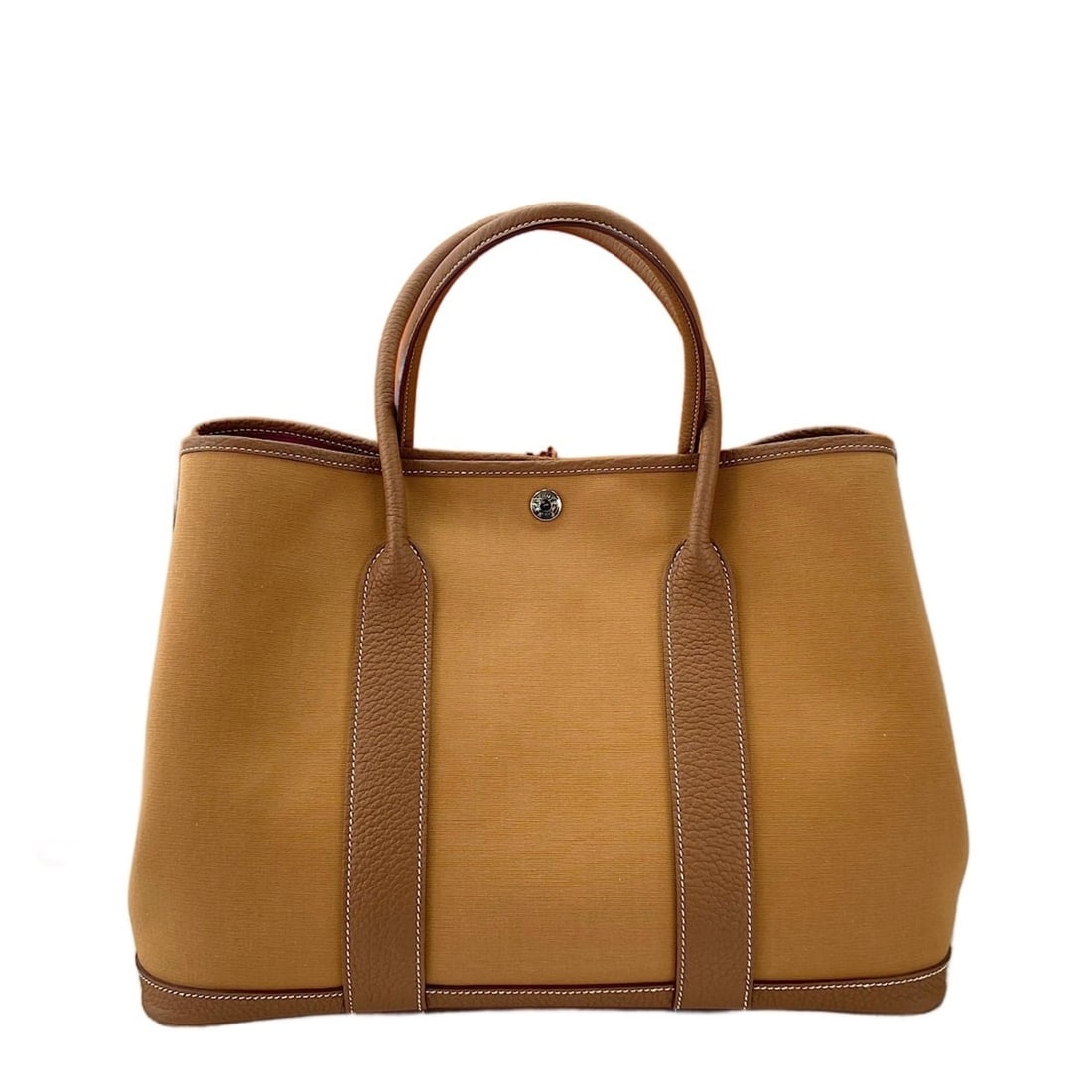 Hermes Garden Party MM Tote Bag, Brown: --- Catalog ---Category: SizeSize (HxWxD): 26cm x 36cm x 18cm / 10.23'' x 14.17'' x 7.08''Category: DesignType: Tote bagColor: BrownGender: WomenCategory: GeneralBrand: HermesCountry of Origin: France
