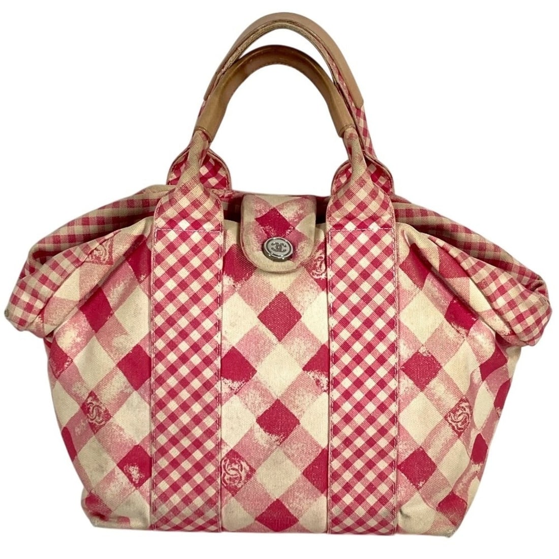 CHANEL Cruise Line CC Coco Mark Logo Gingham Check Bag Tote Handbag Canvas Women's Pink: --- Catalog ---Category: SizeSize (HxWxD): 18cm x 21.5cm x 12.5cm / 7.08'' x 8.46'' x 4.92''Category: DesignType: Handbag, Tote bagColor: PinkGender: WomenSeason: CruiseMaterial: Canvas Category: Gene