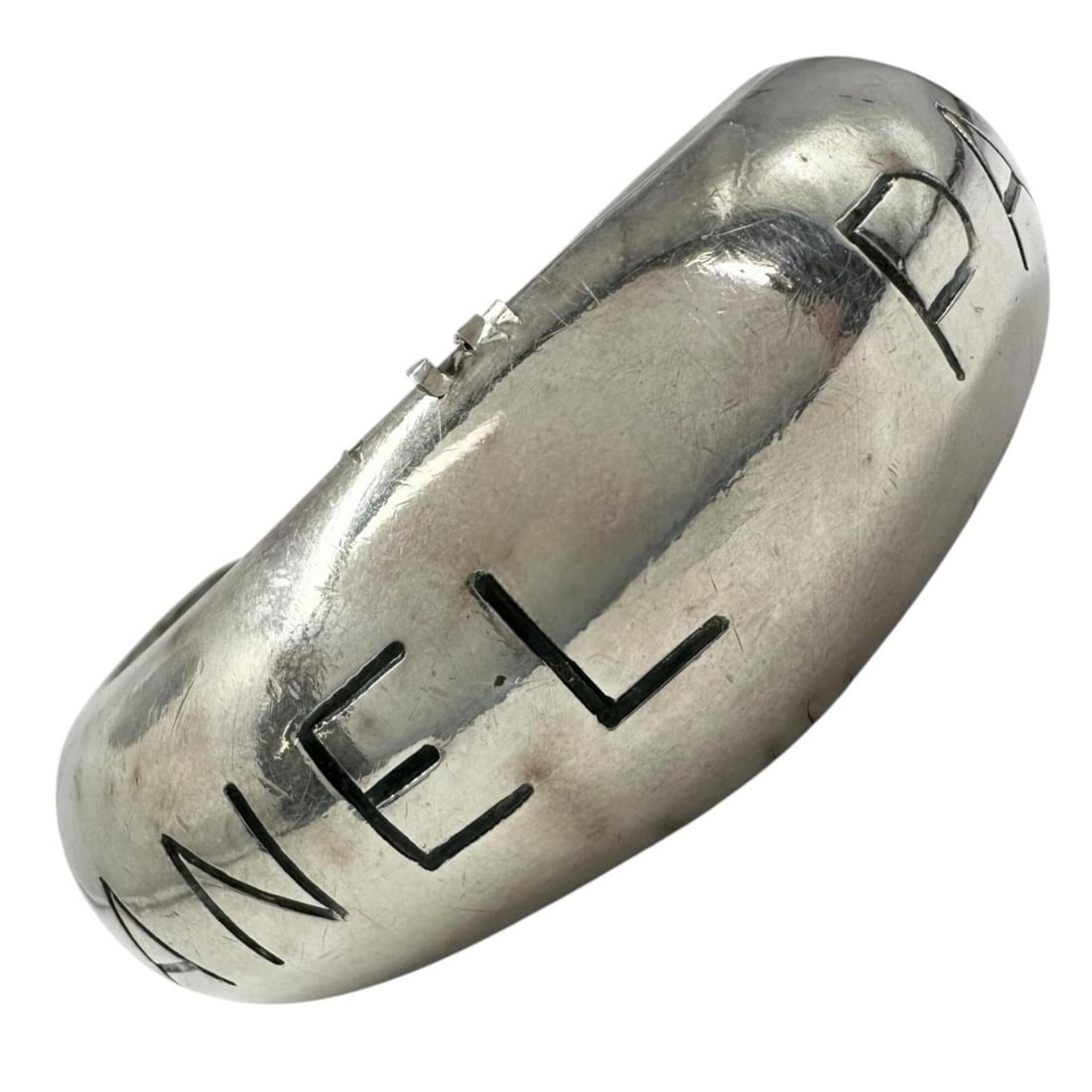 CHANEL 96P Bangle, Plated Silver, Women's: --- Catalog ---Category: SizeWidth: 2.4cm / 0.94''Length: 19.5cm / 7.67''Category: DesignType: BangleColor: SilverGender: WomenMaterial: Gold platingCategory: GeneralBrand: ChanelCountry of Origin: Fr