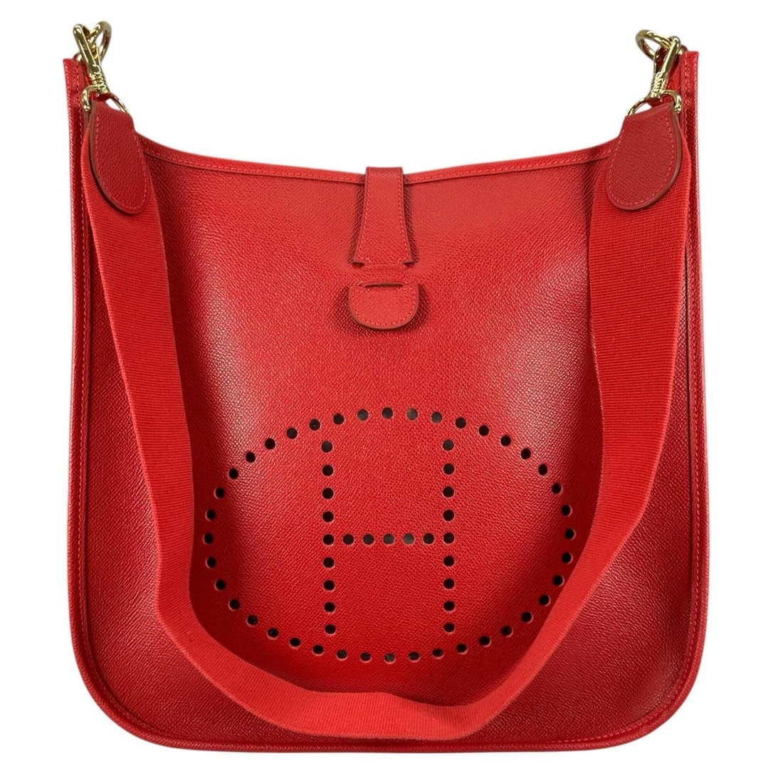 HERMES Evelyne GM Shoulder Bag, Courchevel Leather, Red, Women's: --- Catalog ---Category: SizeSize (HxWxD): 35cm x 33cm x 9cm / 13.77'' x 12.99'' x 3.54''Category: DesignType: Shoulder bagColor: Red colorGender: WomenMaterial: Courchevel leather Category: GeneralBr