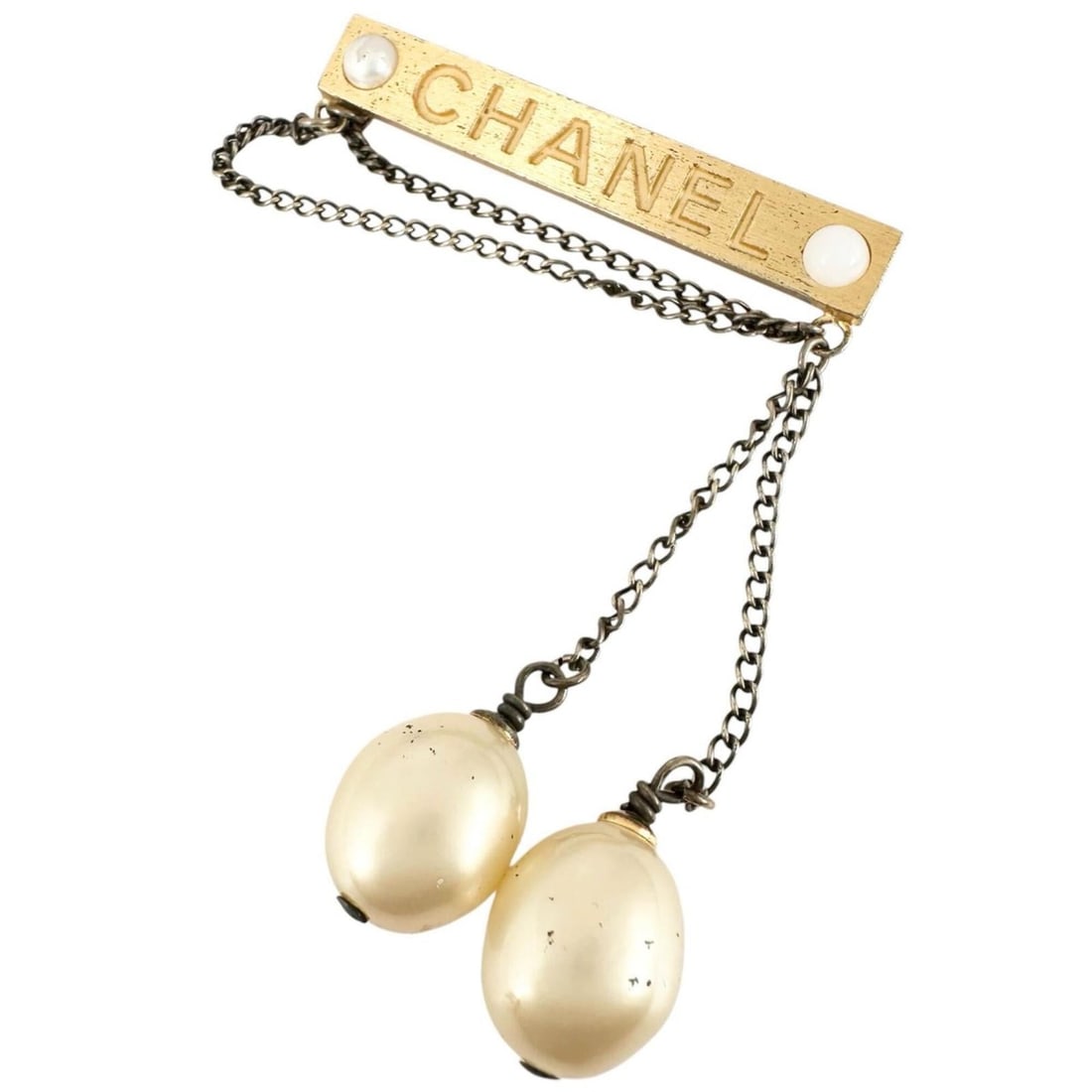 CHANEL Pearl Logo Brooch, Gold Plated, 01A Stamp, Women's.: --- Catalog ---Category: SizeSize (HxWxD): 7cm x 5cm / 2.75'' x 1.96''Category: DesignType: BroochColor: GoldGender: WomenMaterial: Gold platingCategory: GeneralBrand: ChanelCountry of Origin: France-