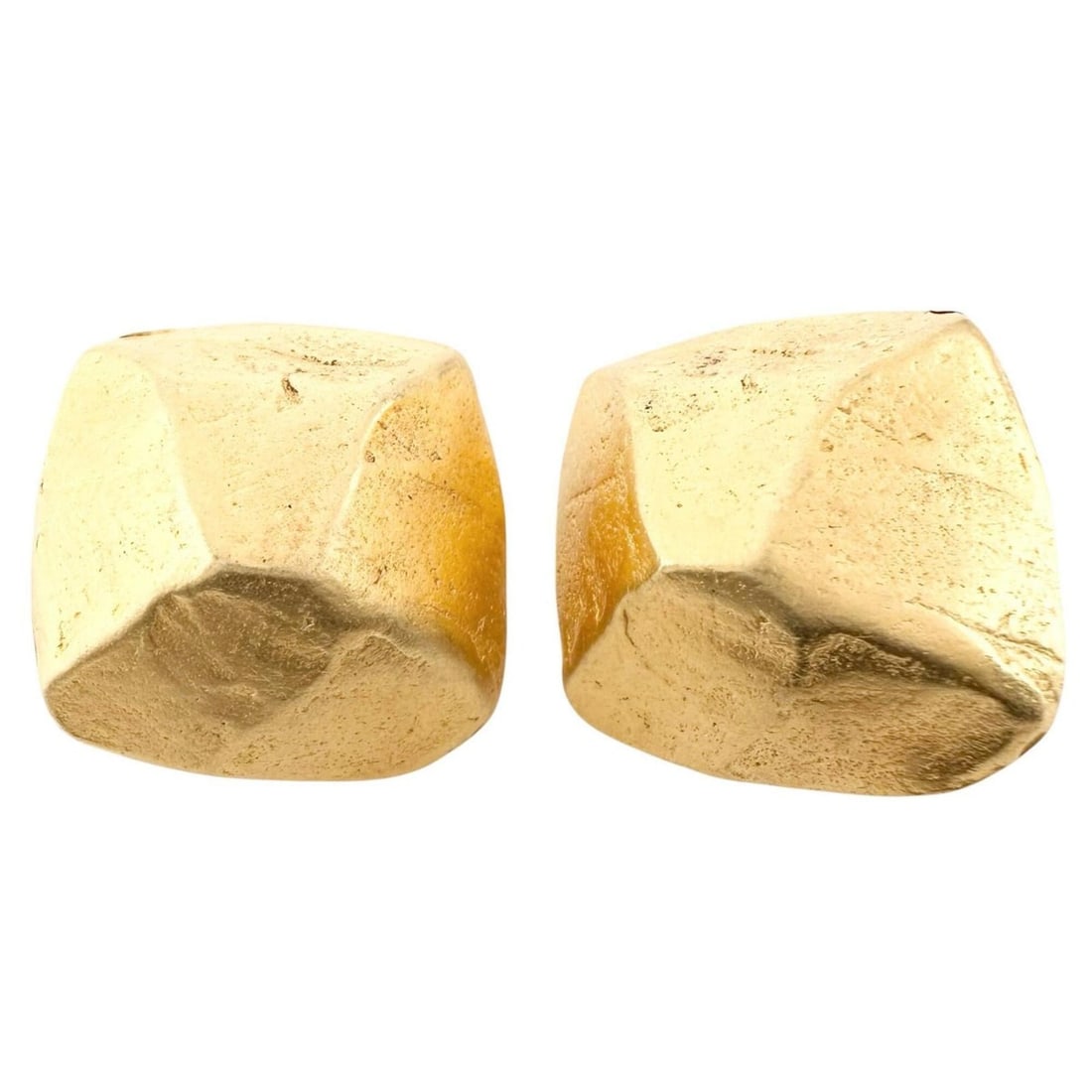 HERMES Vintage Earrings, Gold Plated, Women's Earrings: --- Catalog ---Category: SizeSize (HxWxD): 28.00mm x 27.00mm / 1.10'' x 1.06''Category: DesignType: Stud earringsColor: GoldGender: WomenSeason: VintageMaterial: Gold platingCategory: GeneralBrand: He