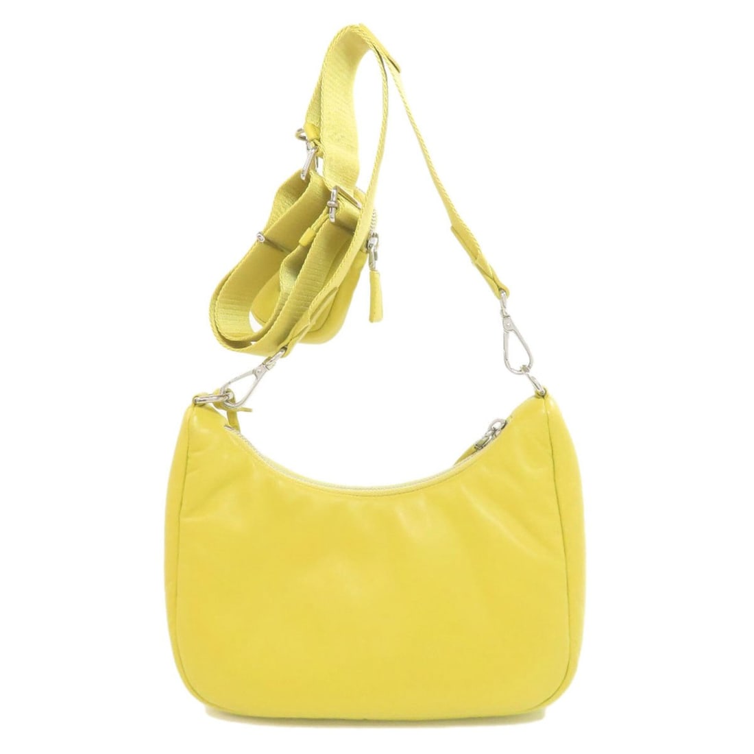 Prada shoulder bag with metal fittings, calf leather, for women, PRADA: --- Catalog ---Category: SizeSize (HxWxD): 13cm x 22cm x 7cm / 5.11'' x 8.66'' x 2.75''Strap Length: 78cm - 105cm / 30.7'' - 41.33''Handle Length: 46cm / 18.11''Category: DesignType: Shoulder bagColor
