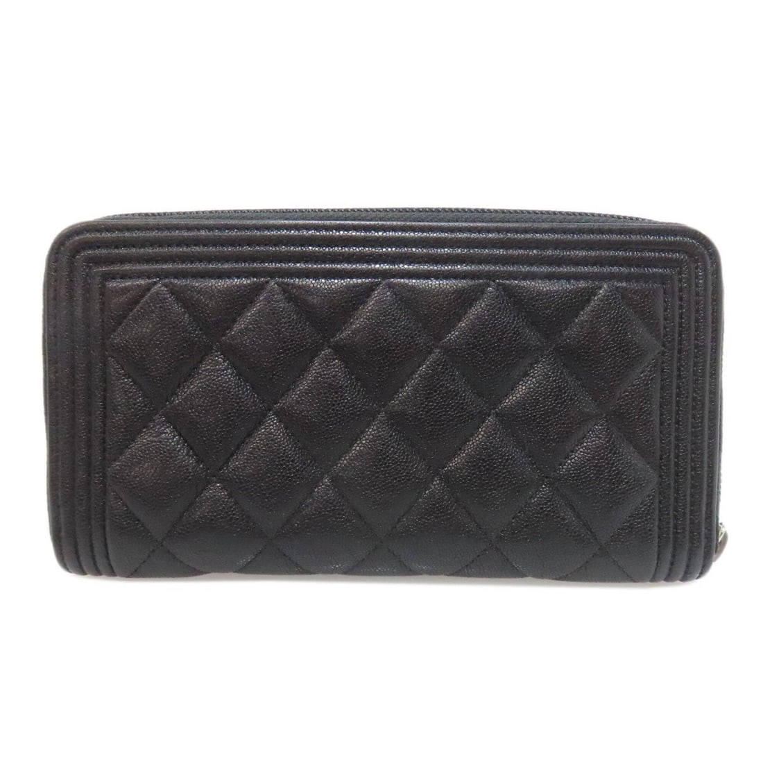 CHANEL Boy Long Wallet Calfskin Women's: --- Catalog ---Category: SizeSize (HxWxD): 10.5cm x 19cm x 2.5cm / 4.13'' x 7.48'' x 0.98''Category: DesignType: Long wallet (bi-fold)Color: BlackGender: WomenClosure: ZipperMaterial: Leather Leather/