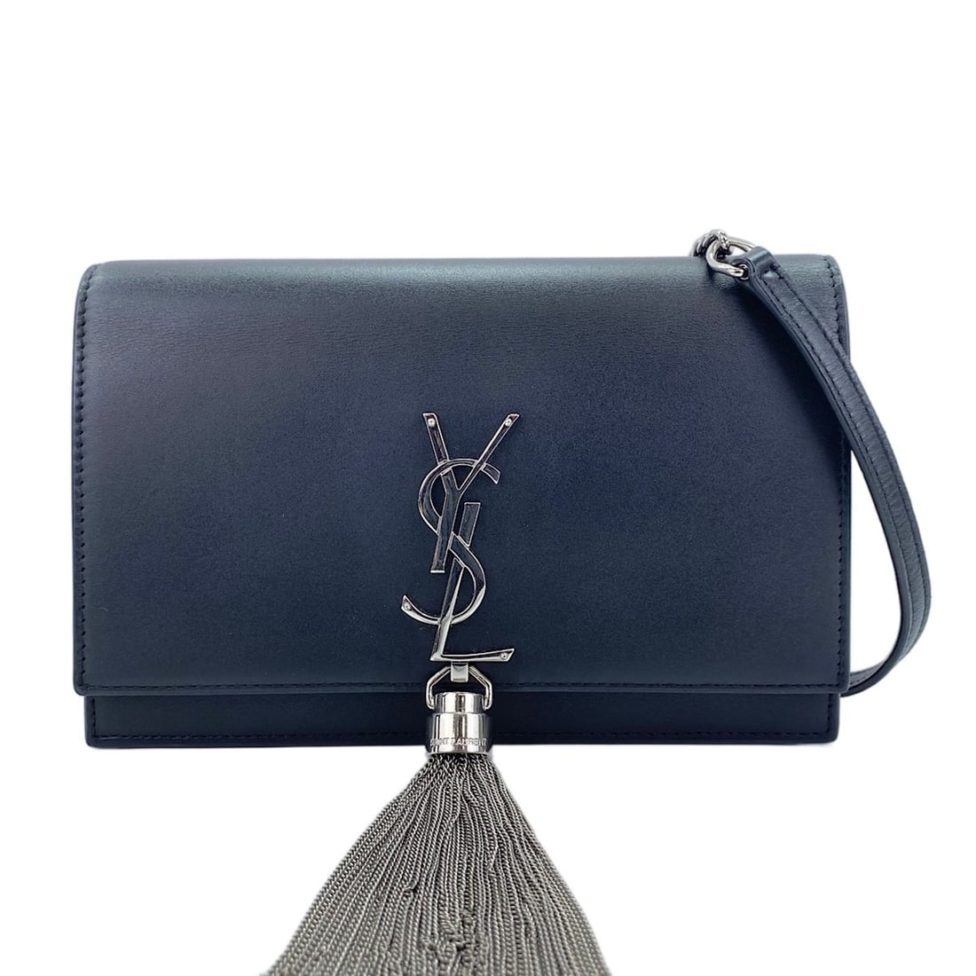 Yves Saint Laurent Kate 2-Way Tassel Shoulder Bag, Black: --- Catalog ---Category: SizeSize (HxWxD): 13cm x 18.5cm x 3.5cm / 5.11'' x 7.28'' x 1.37''Strap Length: 60cm / 23.62''Category: DesignType: Shoulder bagColor: BlackGender: WomenCategory: GeneralBrand