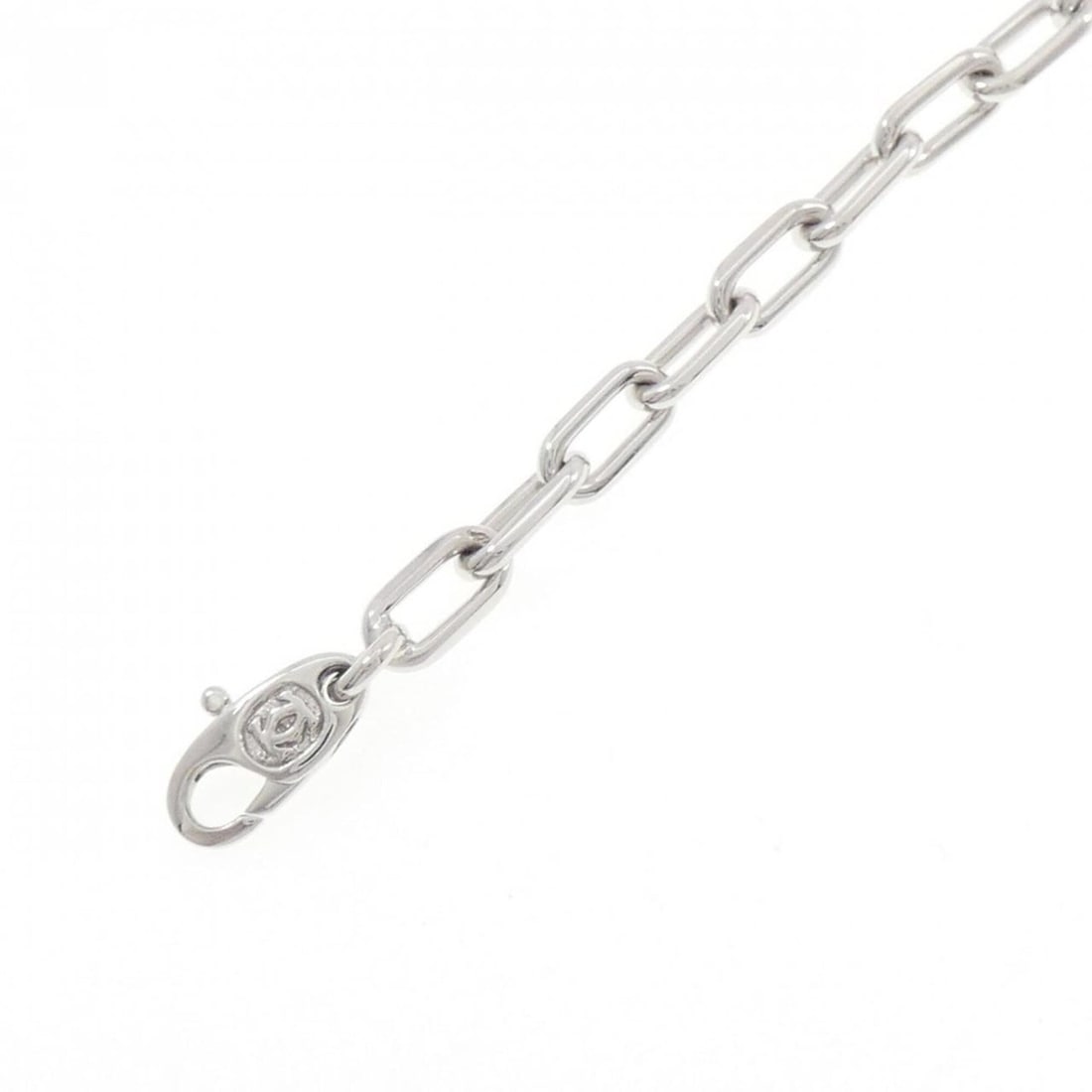 Cartier Spartacus Bracelet: --- Catalog ---Category: SizeLength: 19cm / 7.48''Category: DesignType: Charm braceletGender: WomenMaterial: White gold (18K)Category: GeneralMPN: B6012000Brand: Cartier--- Item List ---Section: