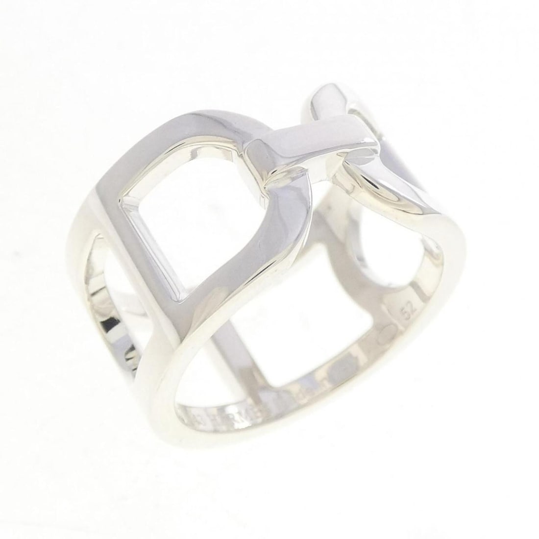 Hermes Hermès Ever Chaine d'Ancre Ring: --- Catalog ---Category: SizeUS Size: 6.5Brand Size: 52Category: DesignType: Band ringGender: WomenMaterial: Silver 925Category: GeneralMPN: H116619BBrand: Hermes--- Item List ---Section: