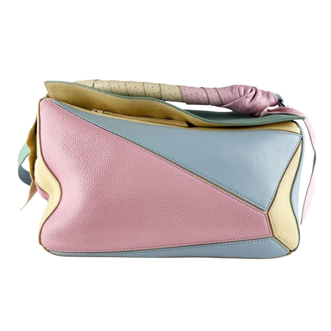 Loewe Puzzle Bag Shoulder Bag, Leather, Multicolor, Women's, z10253: --- Catalog ---Category: SizeSize (HxWxD): 15cm x 30cm x 12cm / 5.9'' x 11.81'' x 4.72''Category: DesignType: Shoulder bagColor: Multi-colorGender: WomenMaterial: Leather Category: GeneralBrand: Loewe