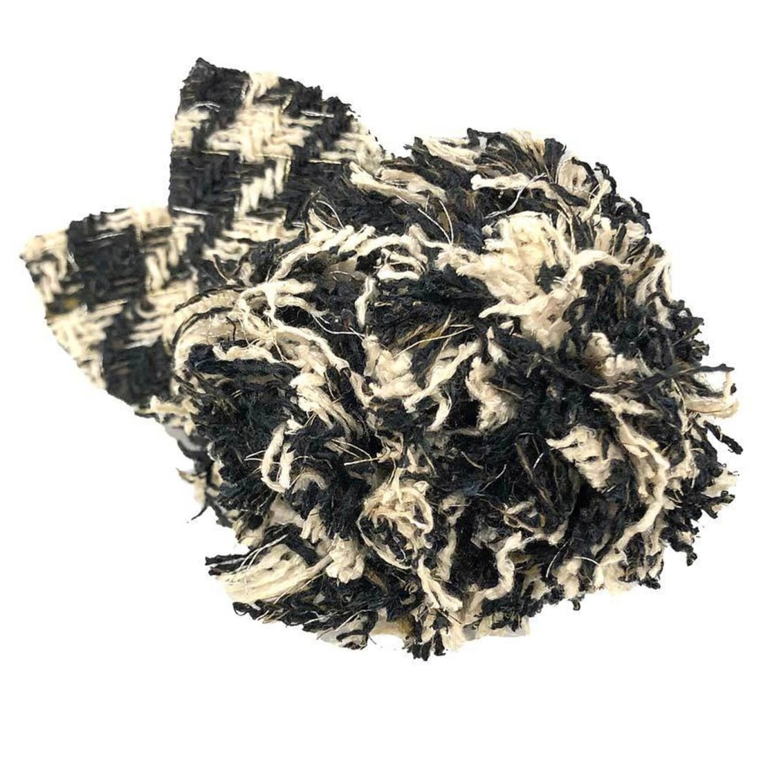 Chanel Camellia Corsage Brooch, Tweed, Black x Ivory, Women's: --- Catalog ---Category: SizeSize (HxWxD): 9cm x 12.5cm / 3.54'' x 4.92''Category: DesignType: CorsageColor: Black, IvoryGender: WomenMaterial: LeatherCategory: GeneralBrand: ChanelCountry of Origin: 