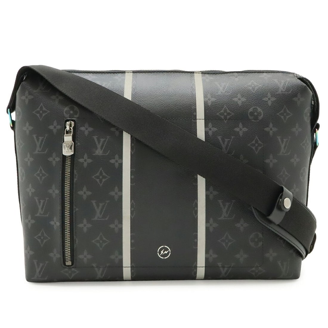 LOUIS VUITTON Louis Vuitton Monogram Eclipse Apollo MM Shoulder Bag Fragment Hiroshi Fujiwara: --- Catalog ---Category: SizeSize (HxWxD): 28cm x 35cm x 10cm / 11.02'' x 13.77'' x 3.93''Category: DesignType: Messenger bag, Shoulder bagGender: MenMaterial: Monogram Eclipse , Canvas Category: Gene