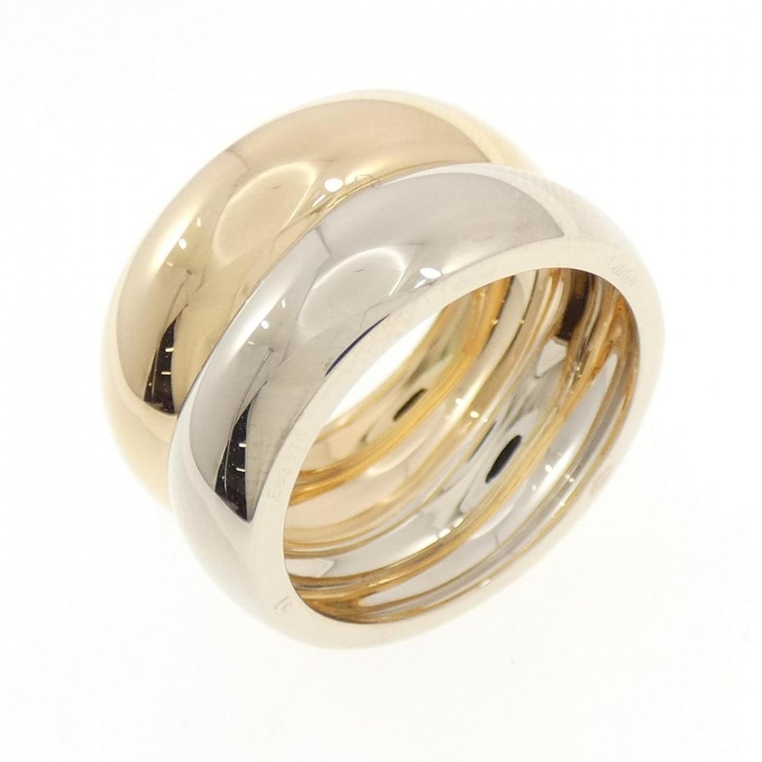 Cartier Love Me Ring: --- Catalog ---Category: SizeUS Size: 6Brand Size: 51Category: DesignType: Band ringColor: White gold, Yellow goldGender: WomenMaterial: White gold (18K), Yellow gold (18K)Category: GeneralBrand: Cart