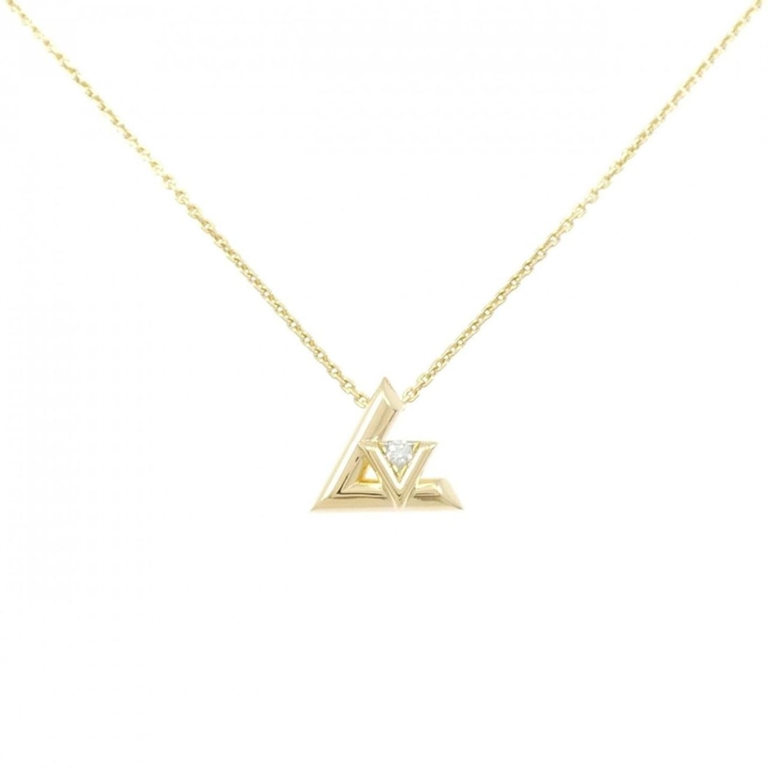 Louis Vuitton Vault One PM Necklace: --- Catalog ---Category: SizePendant Size: 11.7mm x 13mm / 0.46'' x 0.51''Neck Circumference: 44 cm - 47 cm / 17.32'' - 18.5''Category: DesignGender: WomenMaterial: Yellow gold (18K)Pendant Type: