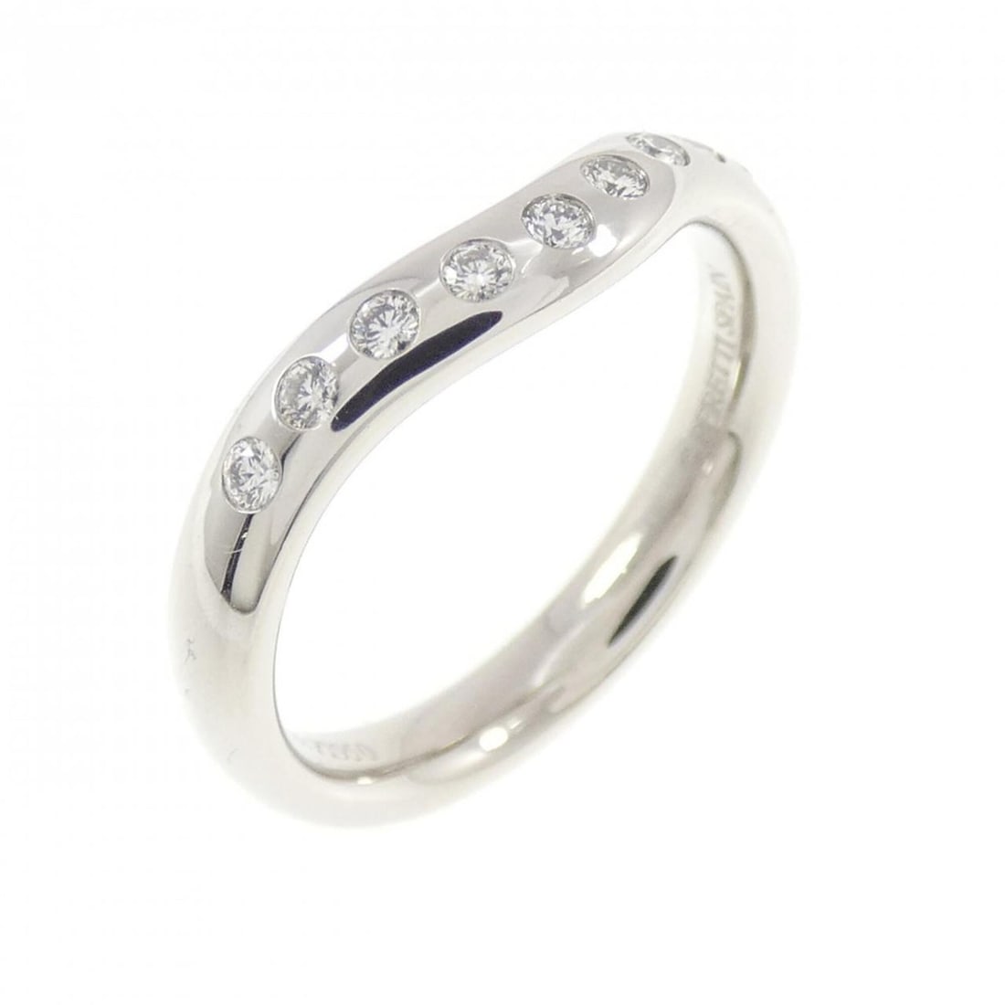 Tiffany Wide Curved Ring: --- Catalog ---Category: SizeJP Size: 7US Size: 4Category: DesignType: Band ringGender: WomenMaterial: Platinum 950Category: GeneralBrand: Tiffany--- Item List ---Section: ConditionRanking: Rank A