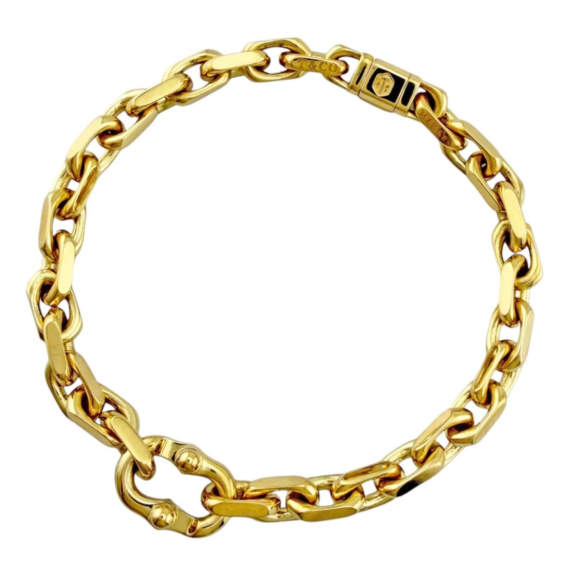 Tiffany & Co. 1837 Makers Narrow Bracelet, 18K Yellow Gold, Women's.: --- Catalog ---Category: SizeWidth: 5mm / 0.19''Weight: 29g / 1.02oz.Total Length: 18.5cm / 7.28''Category: DesignType: Charm braceletColor: GoldGender: WomenHandmade: YesMaterial: Yellow gold (18K)Ca