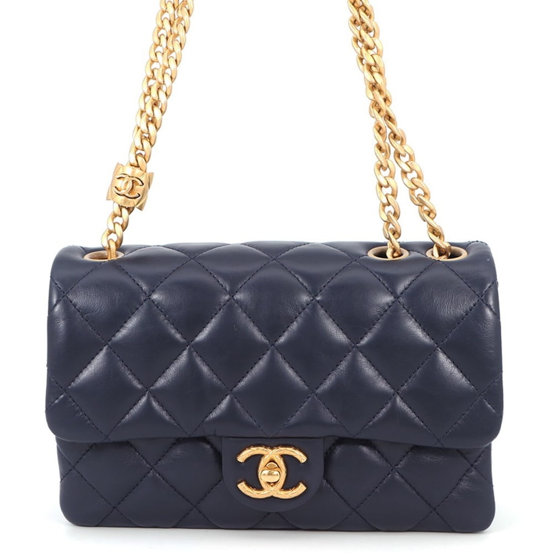 Chanel Chain Shoulder Bag Matelasse 20 Coco Mark AS3393 Lambskin CHANEL Handbag Women's: --- Catalog ---Category: SizeSize (HxWxD): 13.5cm x 21cm x 11cm / 5.31'' x 8.26'' x 4.33''Category: DesignType: Handbag, Shoulder bagColor: NavyGender: WomenMaterial: Leather Leather/Fur Type: Lambski