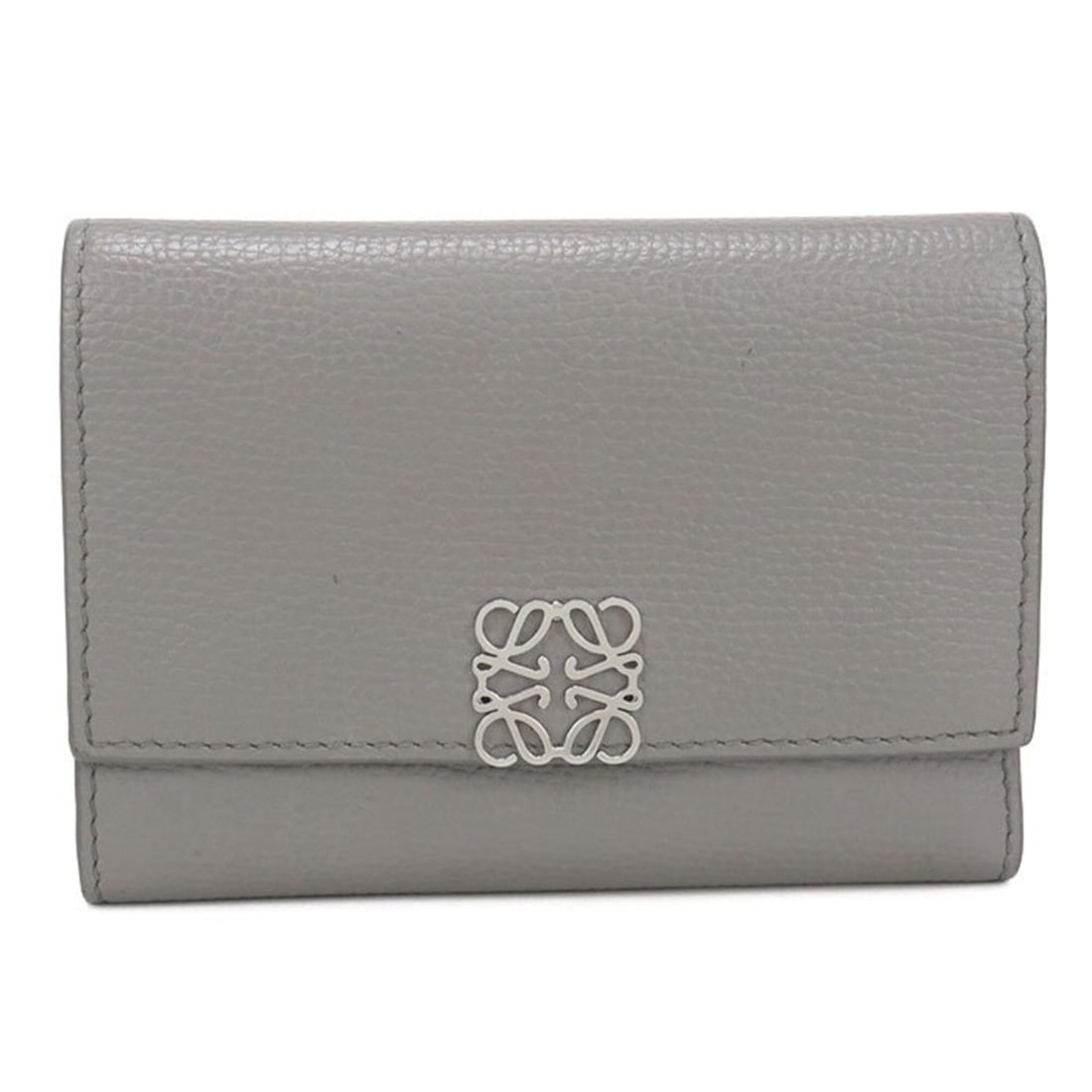 LOEWE Tri-fold Wallet C821S33X12 Vertical Small Anagram Women's Gray: --- Catalog ---Category: SizeSize (HxWxD): 8.5cm x 11.5cm x 1.5cm / 3.34'' x 4.52'' x 0.59''Category: DesignType: Wallet (tri-fold)Color: GrayGender: WomenMaterial: Leather Leather/Fur Type: CalfskinC