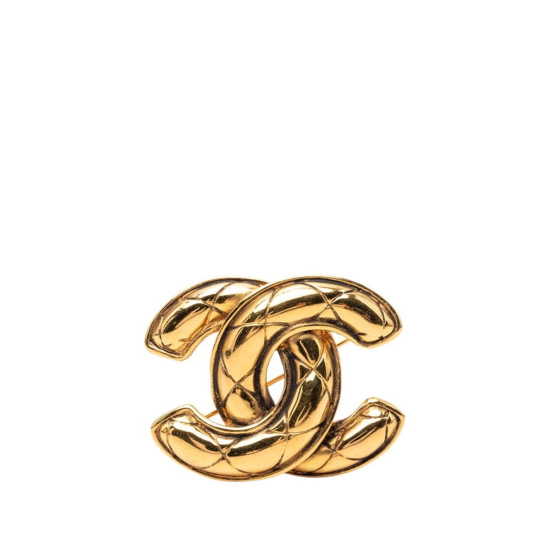 Chanel Matelassé Coco Mark Brooch, Gold Plated, Women's CHANEL: --- Catalog ---Category: SizeSize (HxWxD): 3.59cm x 4.53cm / 1.41'' x 1.78''Category: DesignType: BroochColor: GoldGender: WomenCategory: GeneralLine: MatelasseBrand: Chanel--- Item List ---Section: C