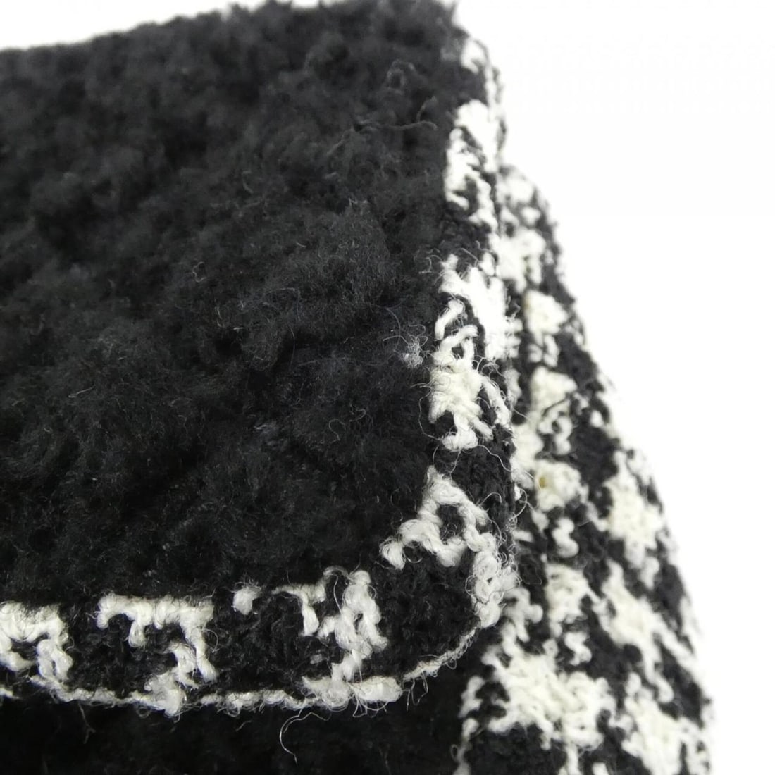 Chanel shoulder bag - 4
