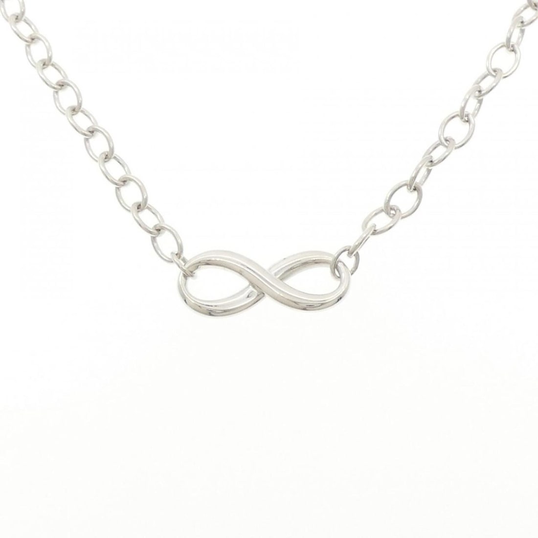 Tiffany Infinity Necklace: --- Catalog ---Category: SizePendant Size: 9.4mm x 9.4mm / 0.37'' x 0.37''Neck Circumference: 45 cm / 17.71''Category: DesignColor: SilverGender: WomenMaterial: Silver 925Necklace Type: NecklaceCatego