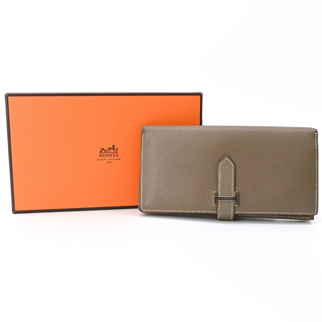 HERMES Bearn Soufflé Long Wallet, Veau Epsom Leather, Greige: --- Catalog ---Category: SizeSize (HxWxD): 9cm x 17.5cm x 1.5cm / 3.54'' x 6.88'' x 0.59''Category: DesignType: Coin purse/coin caseColor: GrayishGender: WomenMaterial: Epsom leather Category: General