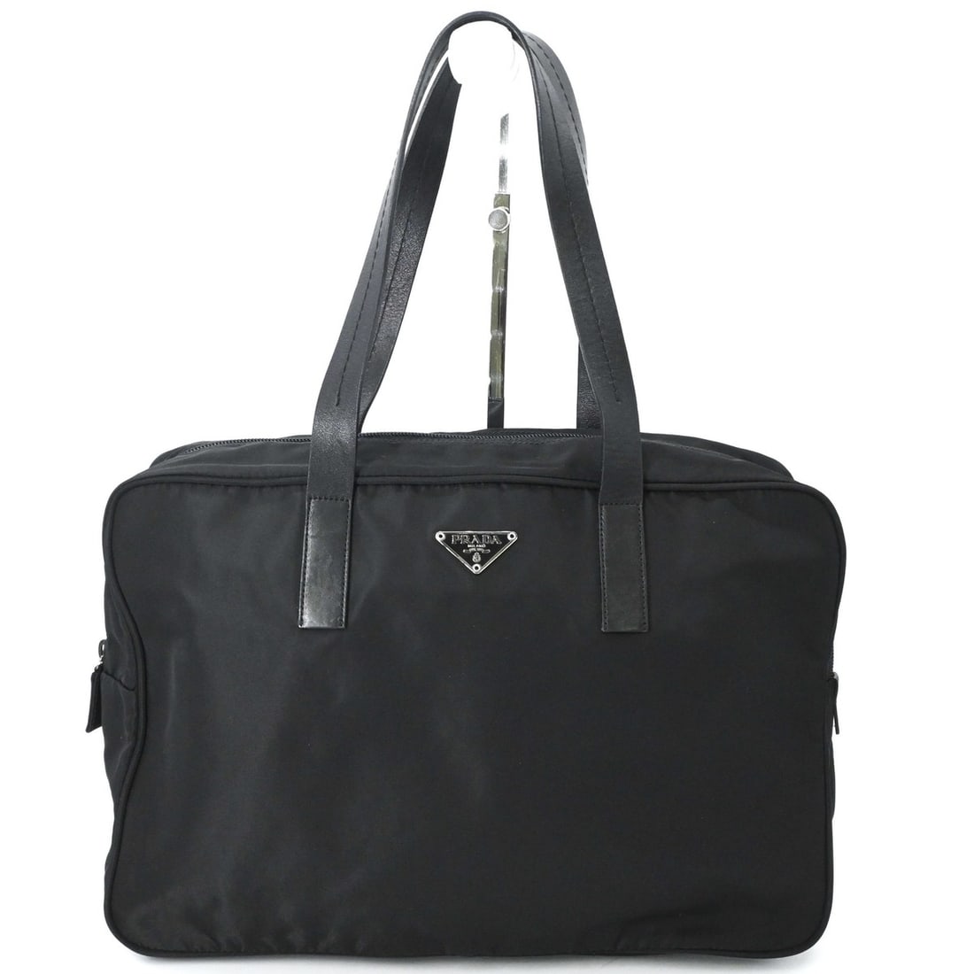 PRADA Nylon Bowling Bag Tote for Women and Men, Black: --- Catalog ---Category: SizeSize (HxWxD): 24cm x 36cm x 10.5cm / 9.44'' x 14.17'' x 4.13''Category: DesignColor: Black, WhiteGender: Men,WomenMaterial: Nylon Category: GeneralBrand: PradaCountry of O