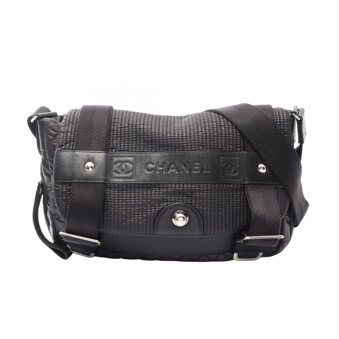 Chanel Coco Mark Sport Line Messenger Shoulder Bag Handbag Nylon Leather Women's Black: --- Catalog ---Category: SizeSize (HxWxD): 26cm x 32cm x 5cm / 10.23'' x 12.59'' x 1.96''Category: DesignType: Handbag, Shoulder bagColor: BlackGender: WomenMaterial: Nylon , Leather Hardware Color: S