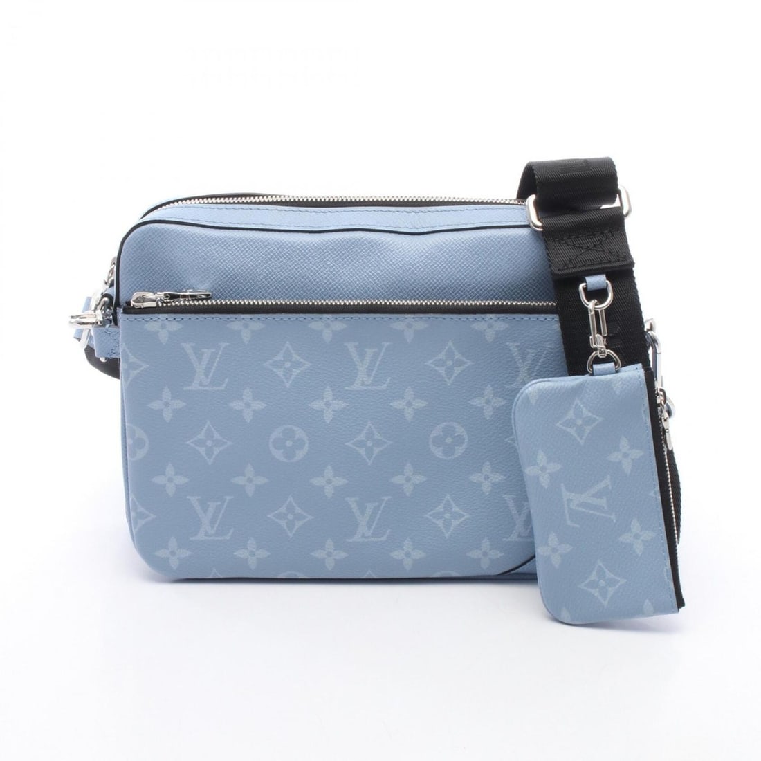 Louis Vuitton Trio Messenger Taigarama Shoulder Bag Handbag Coated Canvas Leather Men's Blue M14069: --- Catalog ---Category: SizeSize (HxWxD): 18cm x 24.5cm x 5cm / 7.08'' x 9.64'' x 1.96''Category: DesignType: Handbag, Shoulder bagColor: BlueGender: MenMaterial: Coated canvas , Leather Category: Ge