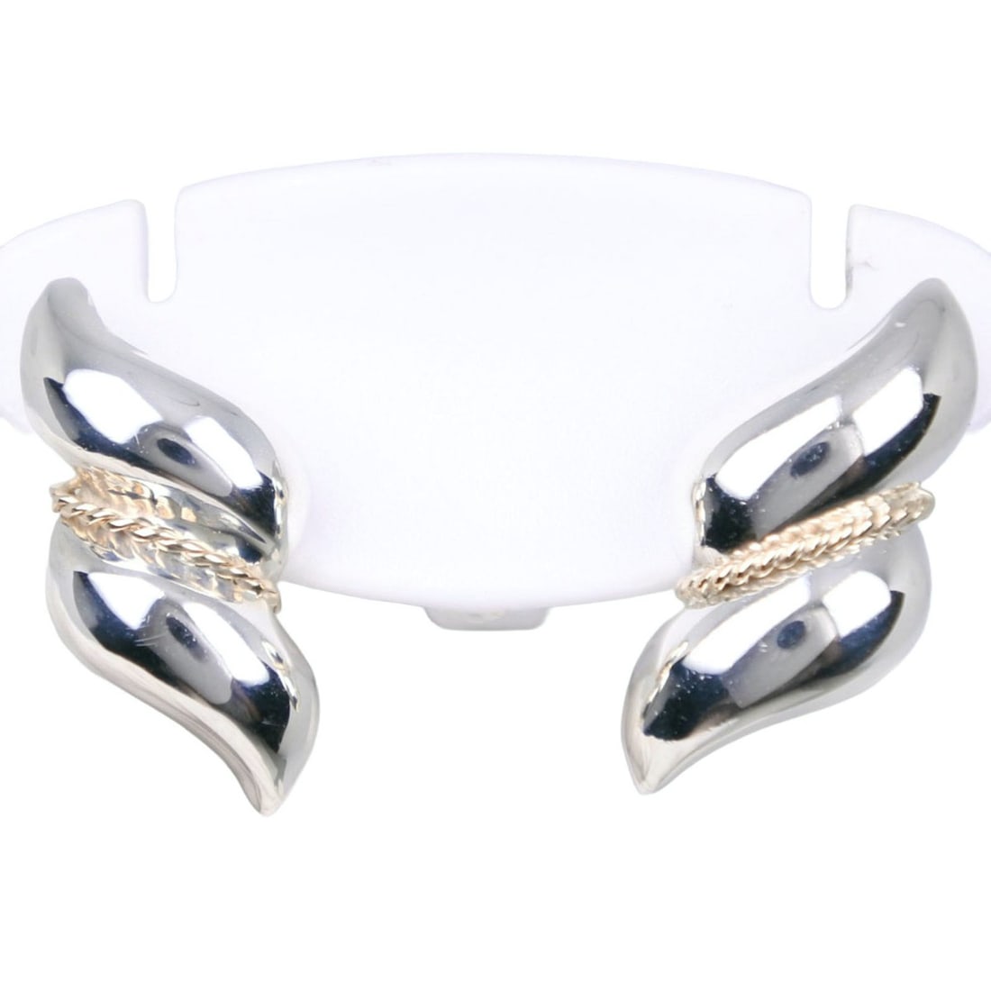 Tiffany & Co. Earrings, Sterling Silver 925 x 18K Yellow Gold, Approx. 2.1g, Unisex: --- Catalog ---Category: SizeSize (HxWxD): 16.00mm x 8.00mm / 0.63'' x 0.31''Category: DesignType: Stud earringsColor: Silver, Yellow goldGender: Men,WomenMaterial: Silver 925, Yellow gold (18K)Catego