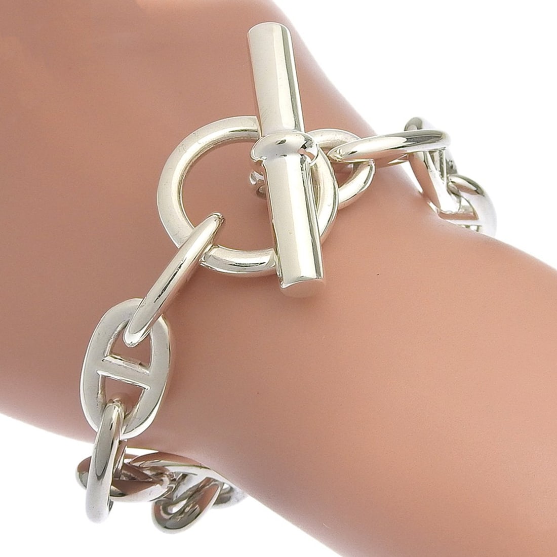 Hermes Chaine d'Ancre GM 15-link bracelet, sterling silver (925), approximately 77.9g, unisex.: --- Catalog ---Category: SizeLength: 19.5cm / 7.67''Category: DesignType: Charm braceletGender: Women,MenMaterial: Silver 925Category: GeneralBrand: Hermes--- Item List ---Section: ConditionRanking: R