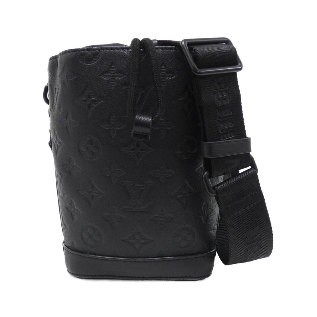 Louis Vuitton Monogram Shadow Noé Sling M82248 Shoulder Bag: --- Catalog ---Category: SizeSize (HxWxD): 21cm x 13cm x 8cm / 8.26'' x 5.11'' x 3.14''Category: DesignType: Shoulder bagColor: BlackGender: Women,MenMaterial: Leather Leather/Fur Type: Calf leatherCa