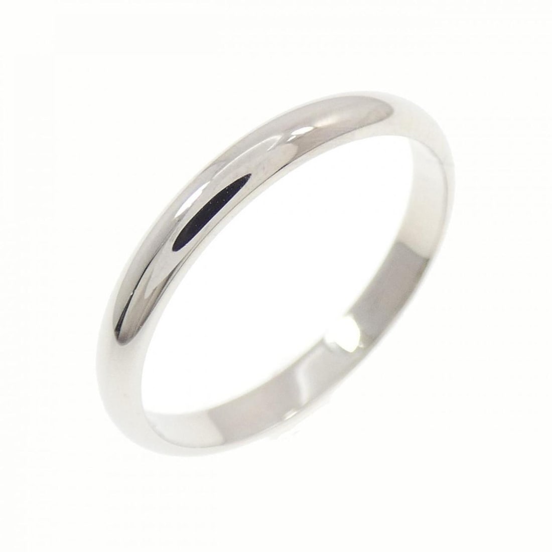 Cartier wedding ring: --- Catalog ---Category: SizeUS Size: 6.5Brand Size: 52Category: DesignType: Band ringGender: WomenMaterial: Platinum 950Category: GeneralMPN: B4012500Brand: Cartier--- Item List ---Section:
